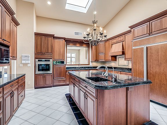 2nd image of 3921 N Via De Cordoba