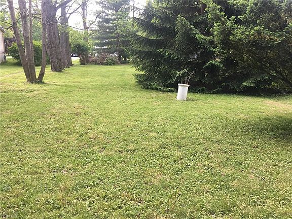 3rd image of 615 Eastwood Ave