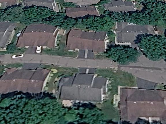 2nd image of 16 Huntington Court