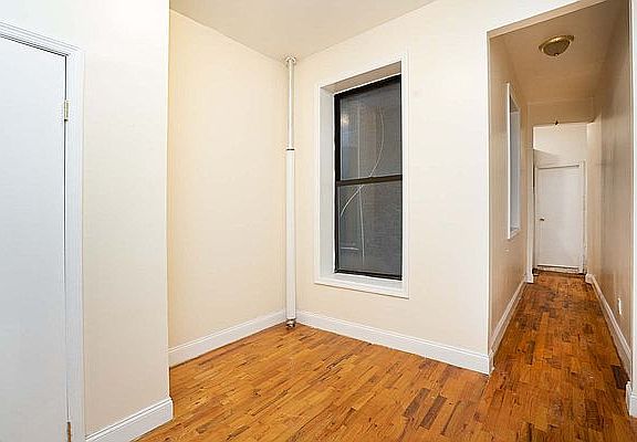 4th image of 557 W 149th St #6