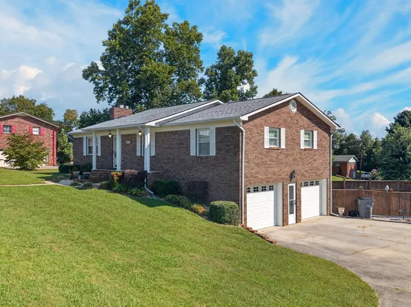 1032 Granby Dr, Morristown, TN 37813