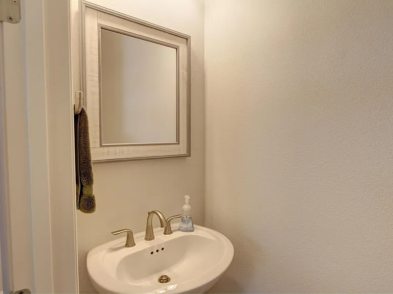 3041 Casterton Dr — Photo 14