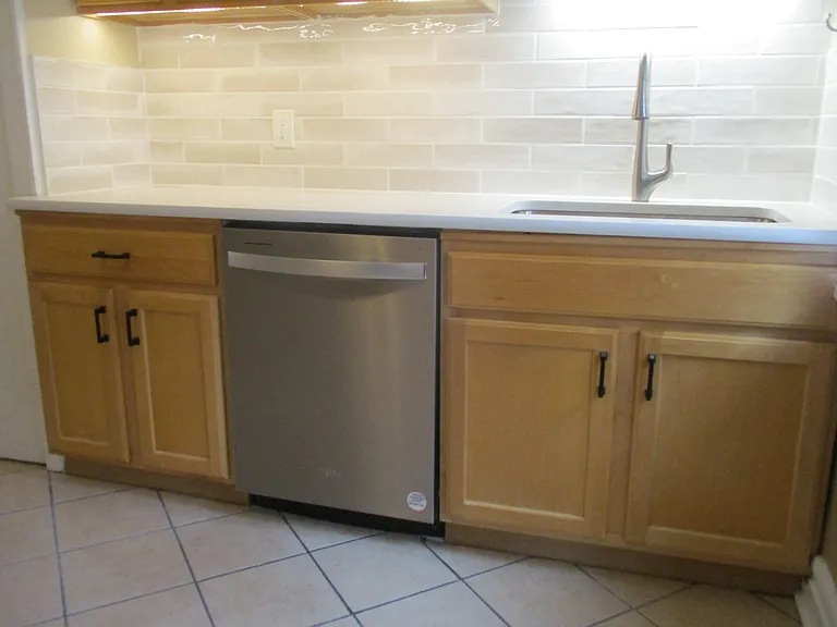 1081 Terrace Dr — Photo 7