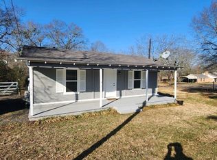 205 N Jarvis St, Troup, TX 75789