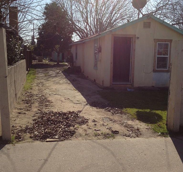 2nd image of 3642 California Ave
