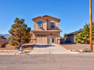 10501 Silvercloud Dr, El Paso, TX 79924
