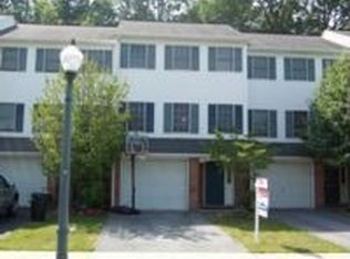 419 Crosswinds Dr, Lititz, PA 17543