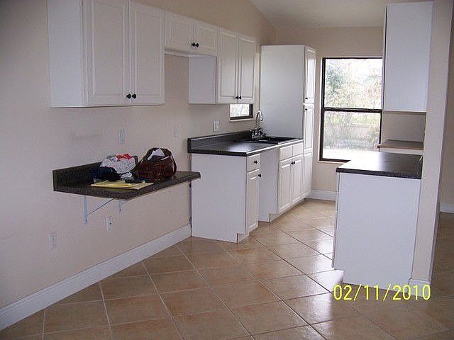 2nd image of 2511 Quentin Ave SE