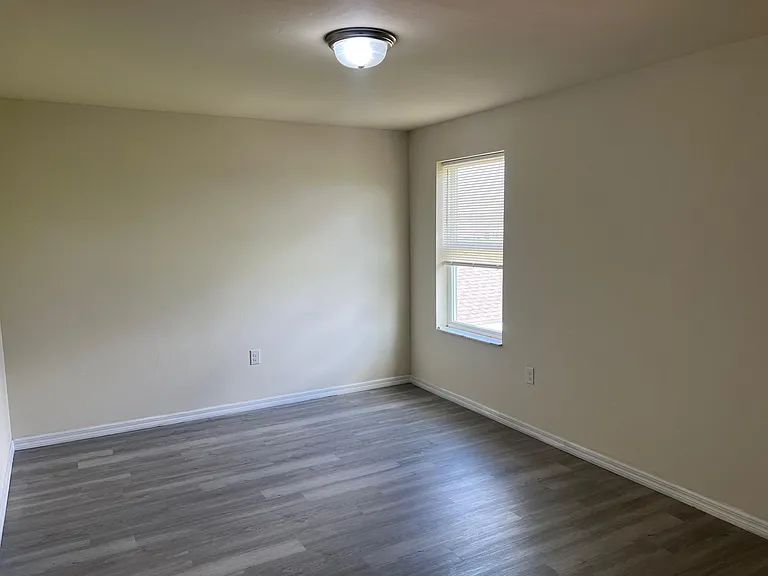 10329 Canal Brook Ln — Photo 6