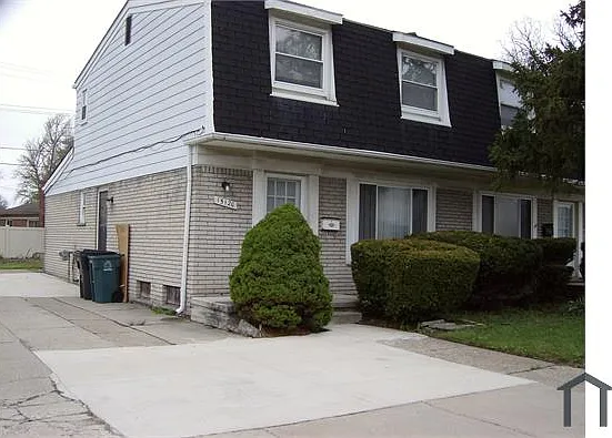 3 bed, 1347 sqft, $1,850 — Photo 2