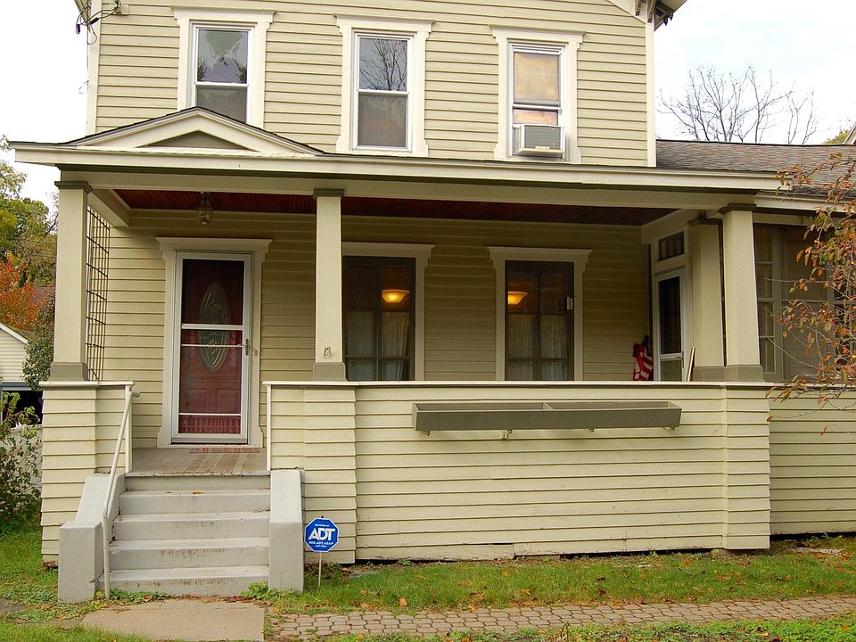 1st image of 205 Circular St