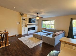 1179 Saint Albert The Great Ct, Sun Prairie, WI 53590