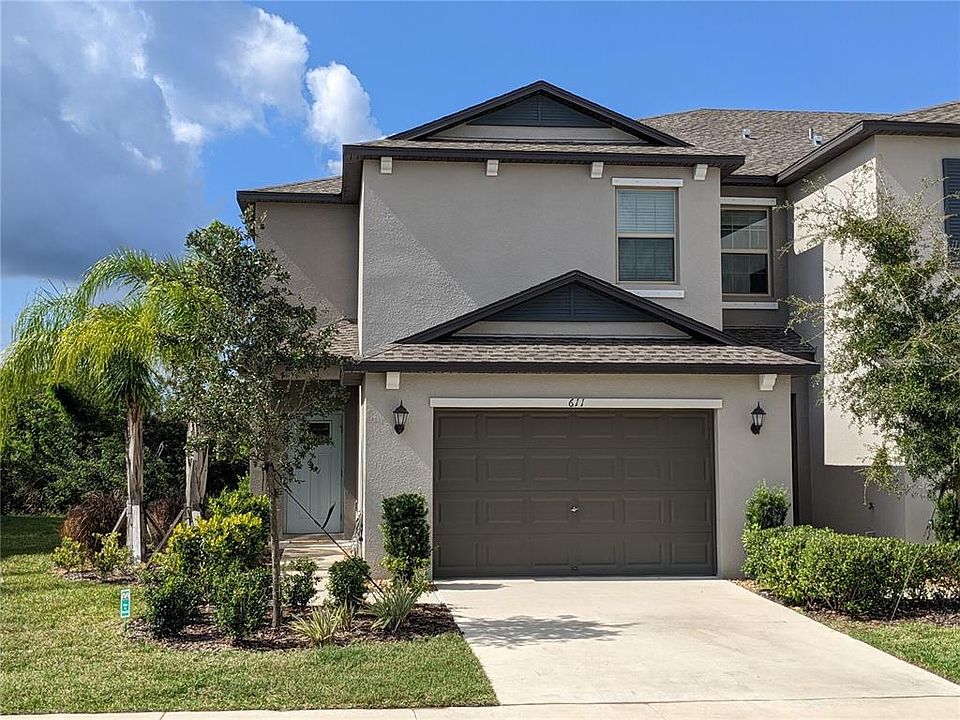 1st image of 611 Royal Empress Dr