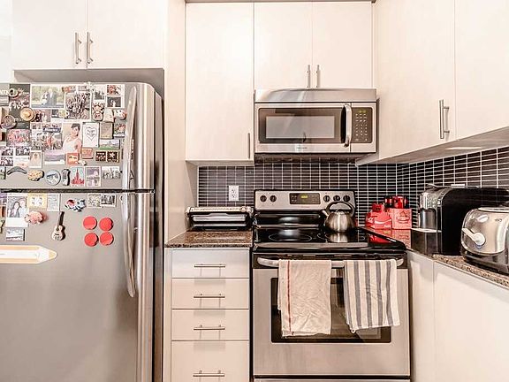 4th image of 260 Sackville St #514