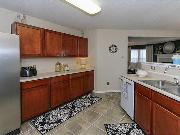 5th image of 6333 Nightshade Dr
