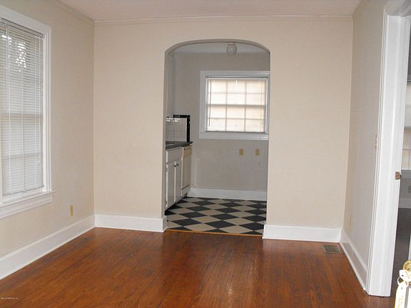 2nd image of 2351 Ernest St #1