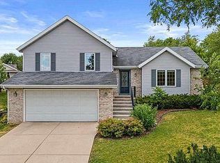 2350 Quartz Ln, Madison, WI 53719