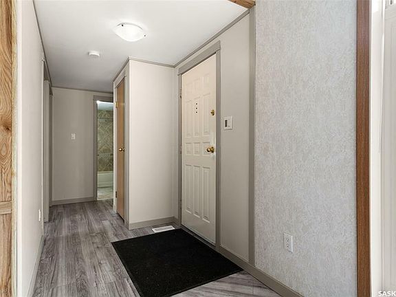 2nd image of 362 King St