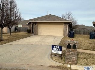 905 Denmark St, Yukon, OK 73099