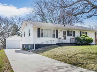 2621 Crestline Ave, Waterloo, IA 50702