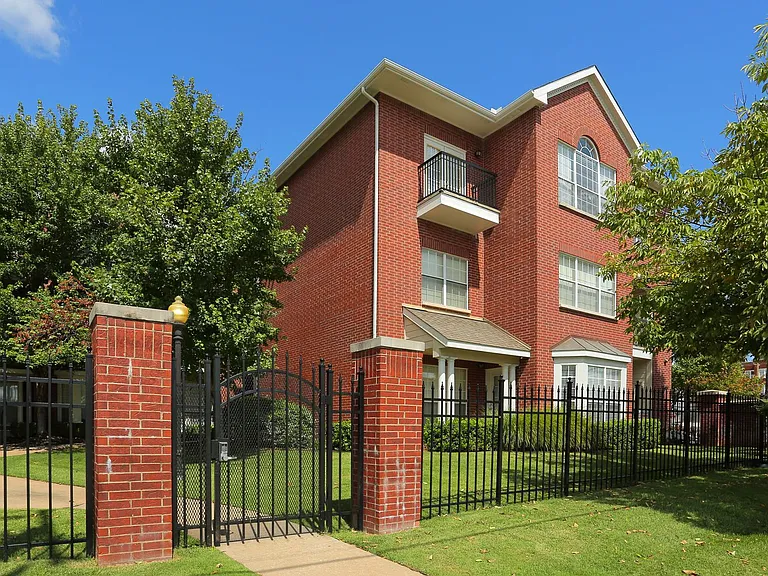 Renaissance Uptown Tulsa — Photo 18