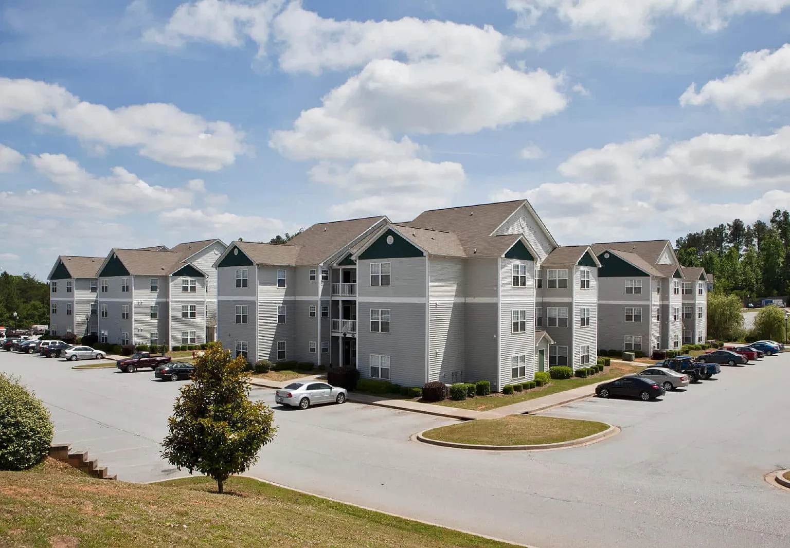 4 bed, 4.0 bath, $1,780 — Photo 1
