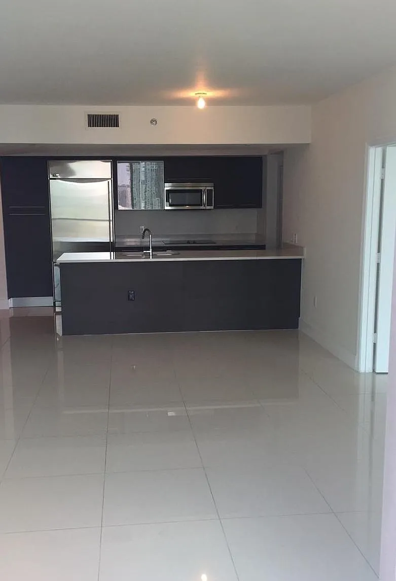 2 bed, 1319 sqft, $3,995 — Photo 3