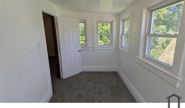 443 W Thornton St — Photo 24