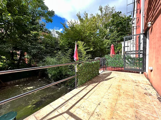 Rented by Bohemia Realty Group | media 18