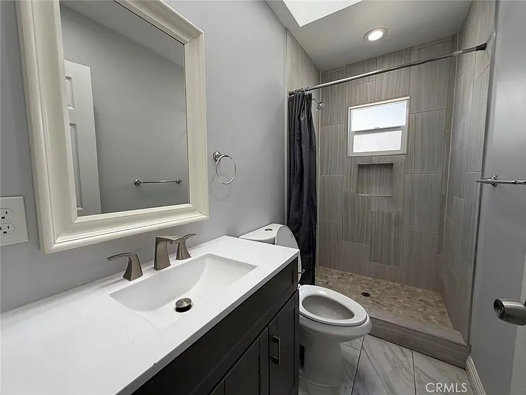 5738 Agnes Ave — Photo 13
