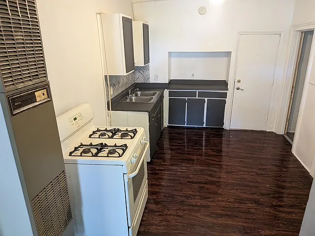 1 bed, 700 sqft, $750 — Photo 2