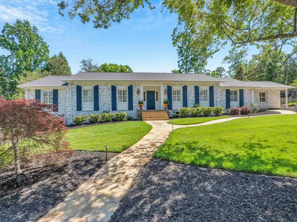 14 Chanticleer Dr, Greenville, SC 29605