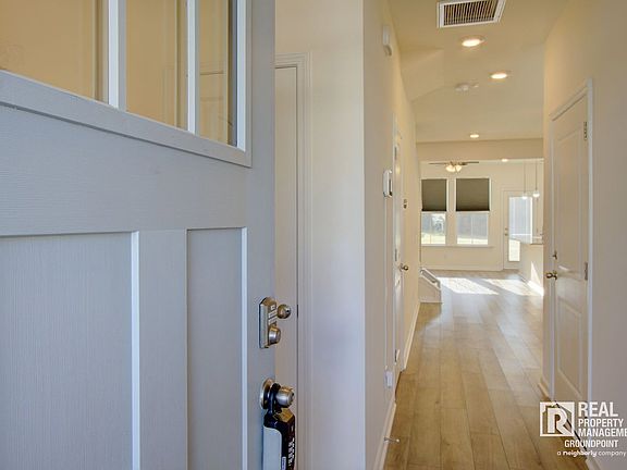 3rd image of 432 Trotters Ln
