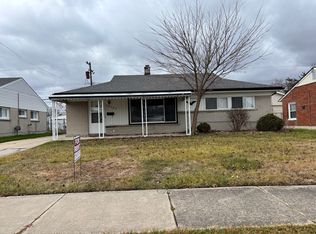26247 Lehner St, Roseville, MI 48066