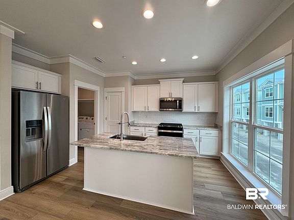 2nd image of 2844 Salt Dr