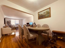 67-40 Booth St, Forest Hills, NY