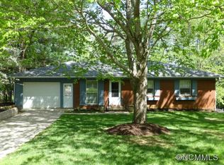 12 Hillview Cir, Asheville, NC 28805