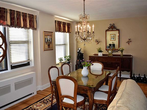 2nd image of 3 Birchwood Ct APT 3