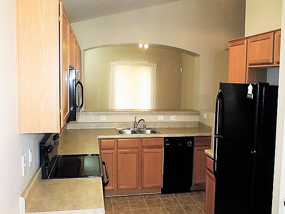 2nd image of 3137 W Wayland Dr