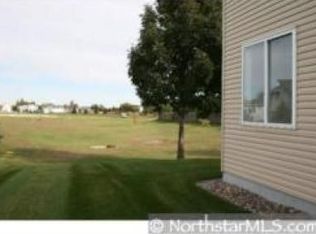 9811 Hamlet Ln S, Cottage Grove, MN 55016