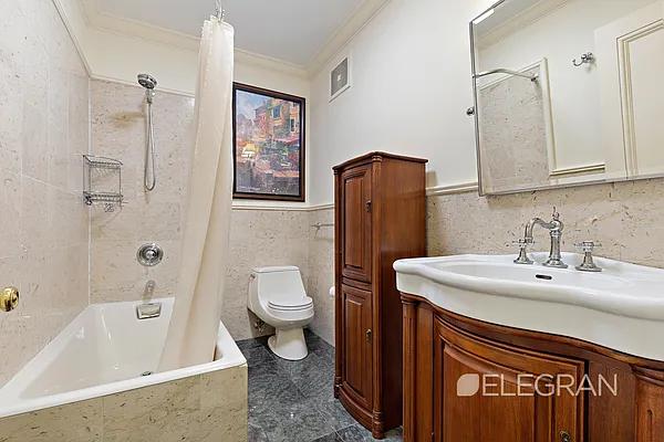 Sold by (Legacy) Elegran | media 18