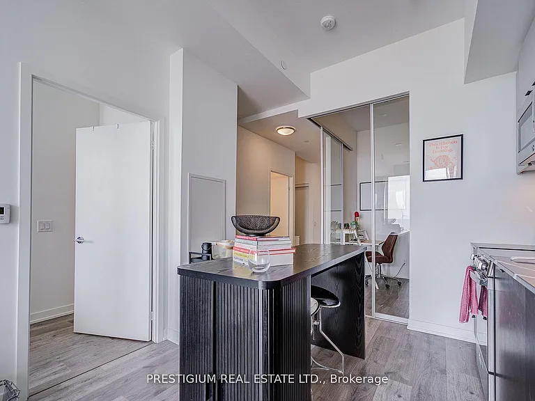 285 Dufferin St #1311 — Photo 16