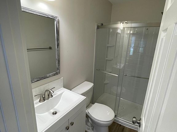 4th image of 533 Bluff Ct