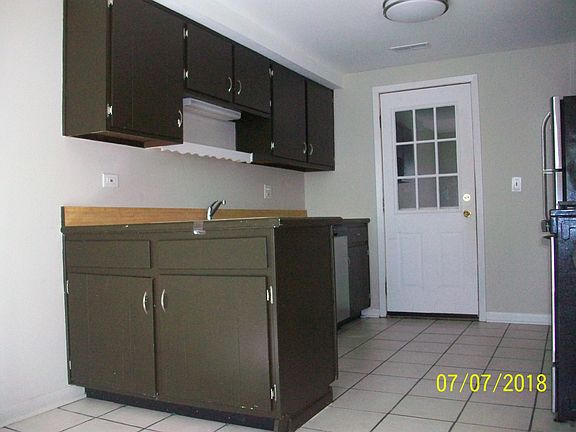 4th image of 3726 Dory Cir E