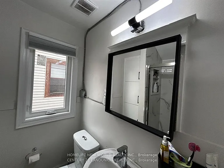 46 Arnold St #2-1 — Photo 21