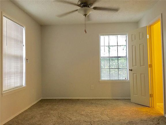 4th image of 5328 Columbia Ave