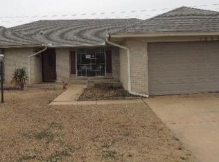 1604 Turtle Lake Rd, Moore, OK 73160