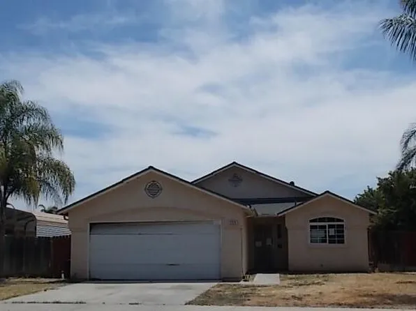 250 White Street, Tulare, CA 93274
