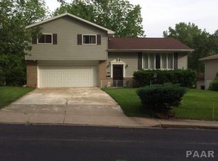 1714 W Willow Wood Dr, Peoria, IL 61614