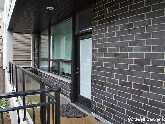 2nd image of 1639 W Warren Blvd #1N